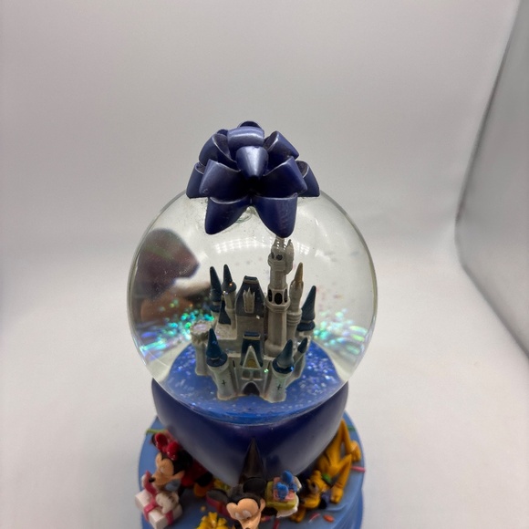 Walt Disney World 30th Anniversary Character Castle Celebration Snow Globe - Picture 11 of 16